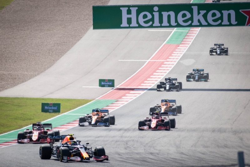 Max Verstappen leads the field as he arrives at turn 11 of the Circuit of the Americas